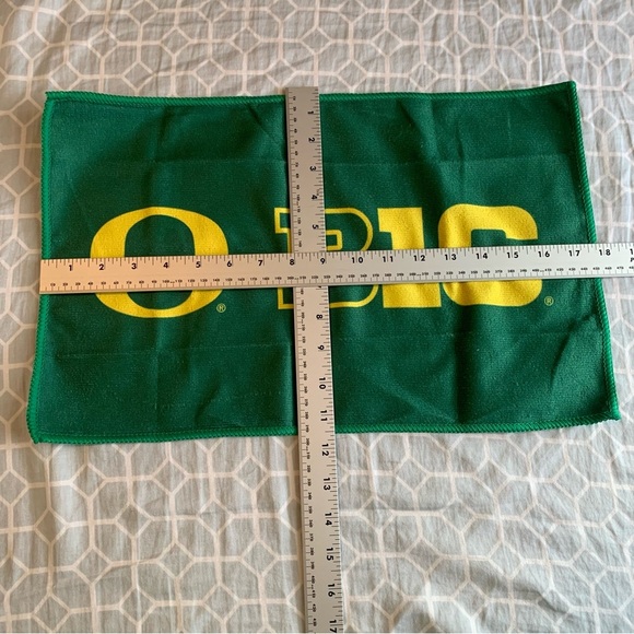 NCAA Oregon Ducks Sports Fan Towel Green 11x18”" BIG10 Network Rally Towel SGA - Picture 6 of 6
